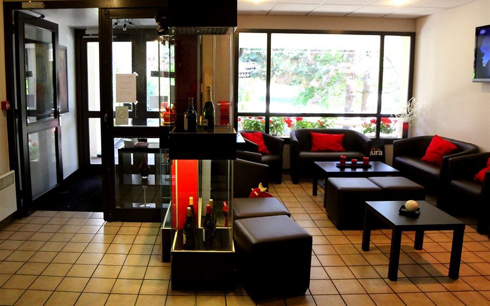 Logis Hotel Lons-Le-Saunier - Restaurant Le Grill Luaran gambar