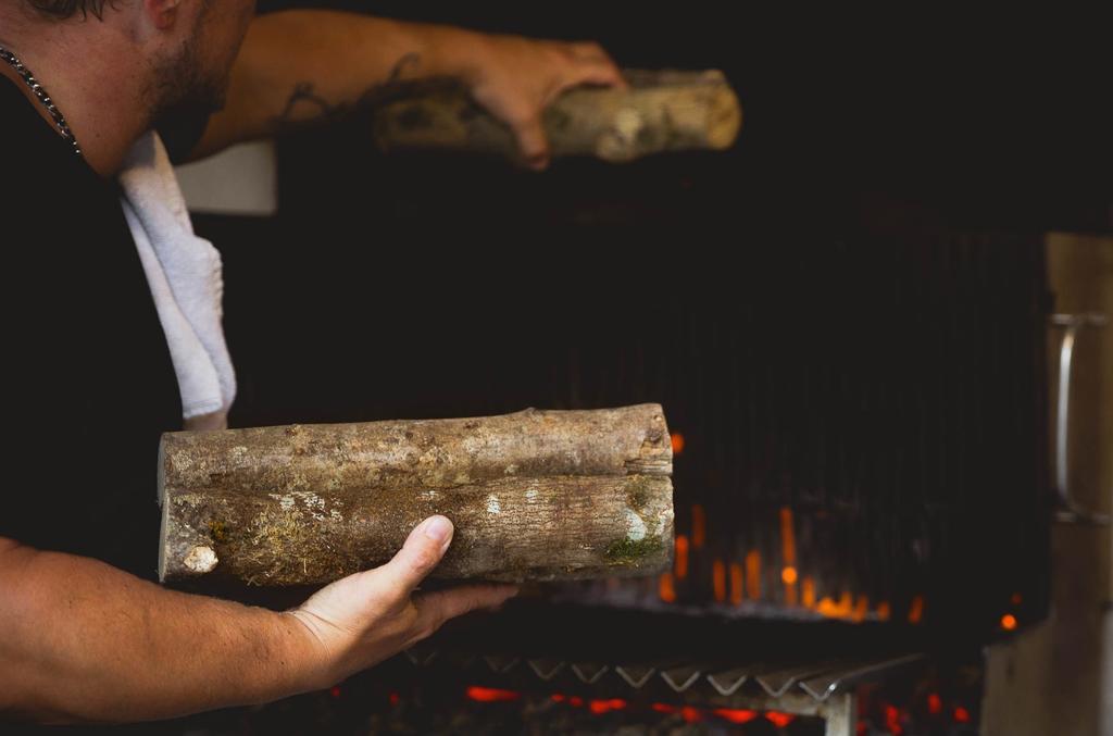 Logis Hotel Lons-Le-Saunier - Restaurant Le Grill Luaran gambar
