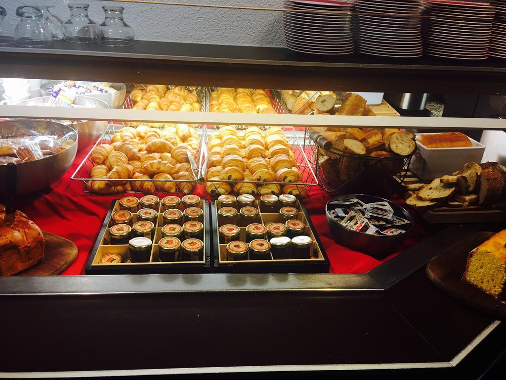 Logis Hotel Lons-Le-Saunier - Restaurant Le Grill Luaran gambar