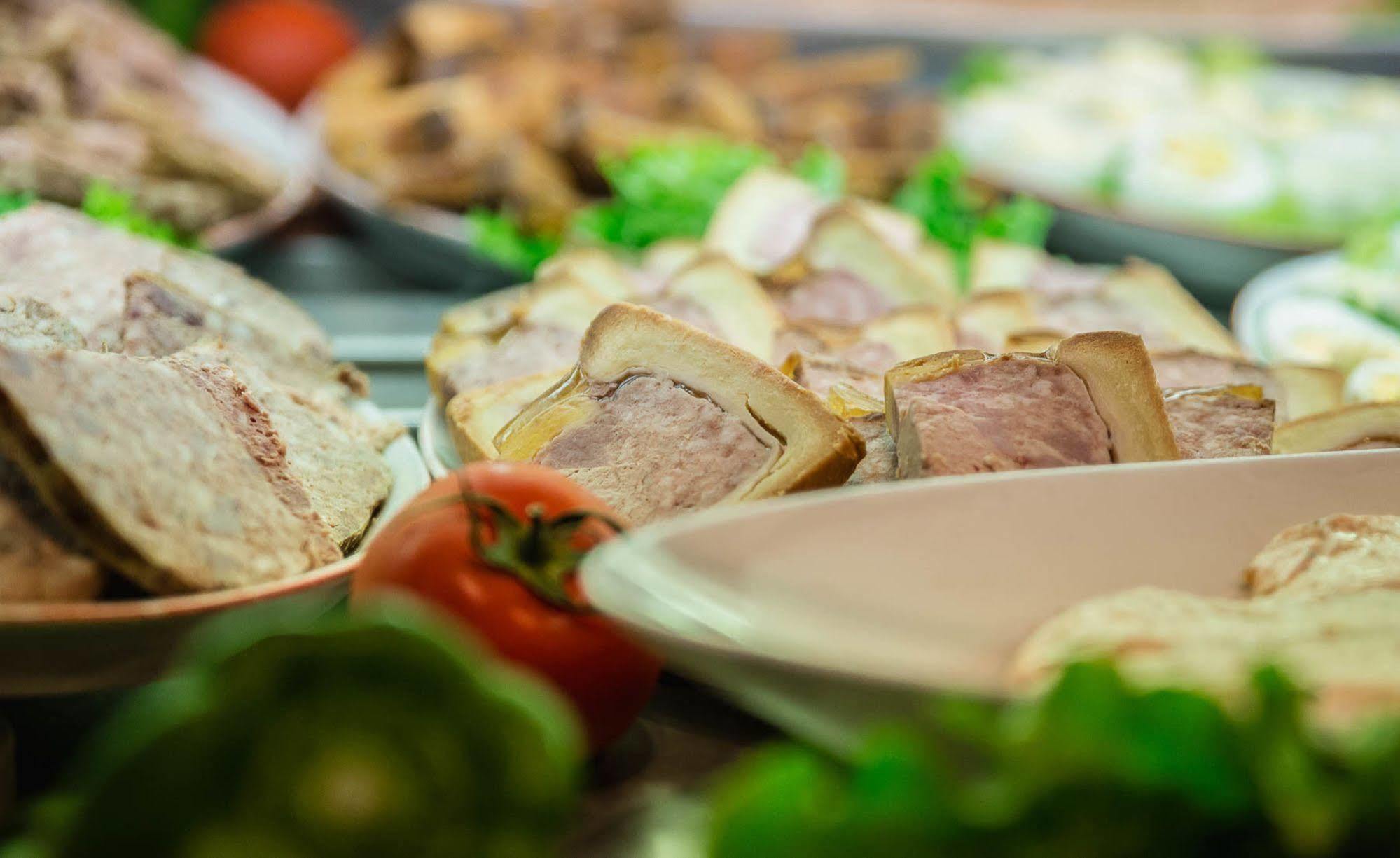 Logis Hotel Lons-Le-Saunier - Restaurant Le Grill Luaran gambar