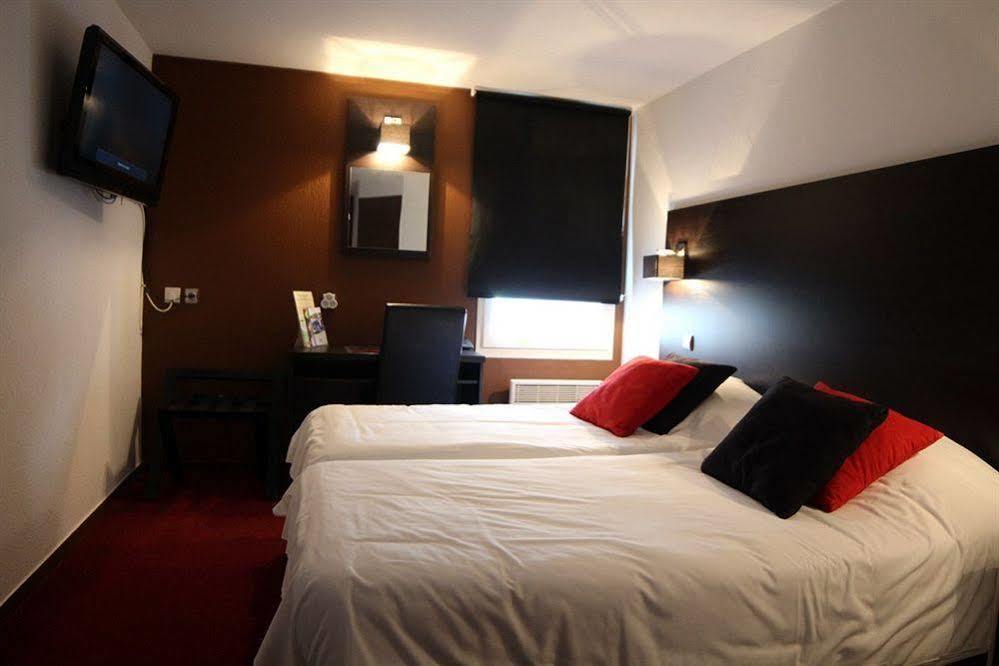 Logis Hotel Lons-Le-Saunier - Restaurant Le Grill Luaran gambar